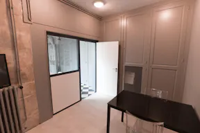 Unique Pop-Up Store in Le Marais - Image 7