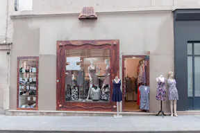 Pop-Up Store in Trendy Le Marais - Image 5