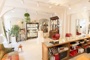 Pop-Up Store in Stylish Le Marais - Image 0