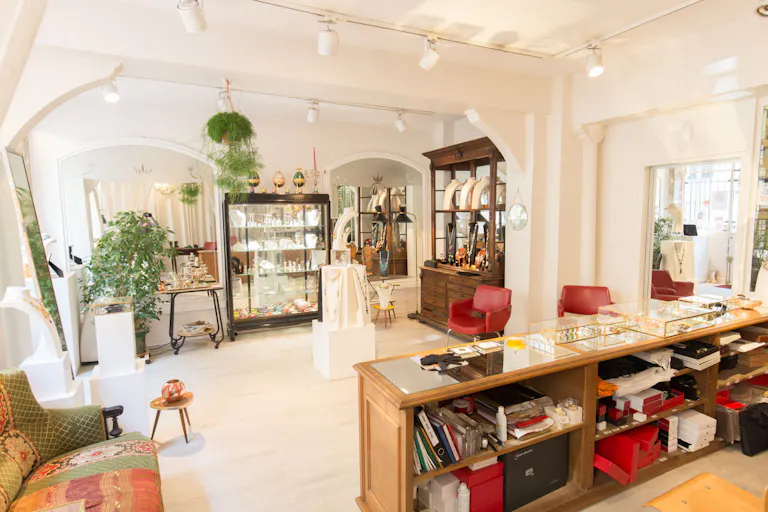 Pop-Up Store in Stylish Le Marais - Image 0