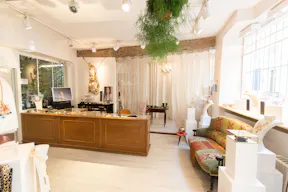 Pop-Up Store in Stylish Le Marais - Image 3