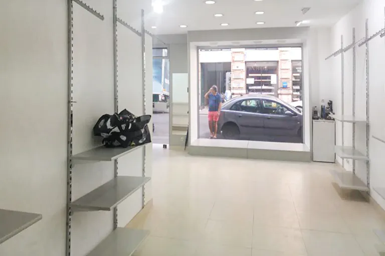 Classic Le Marais Pop-Up Shop - Image 1