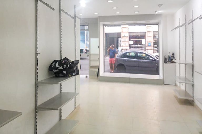 Classic Le Marais Pop-Up Shop - Image 1