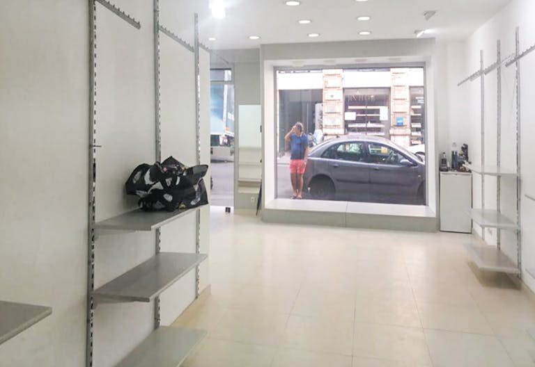 Classic Le Marais Pop-Up Shop - Image 1