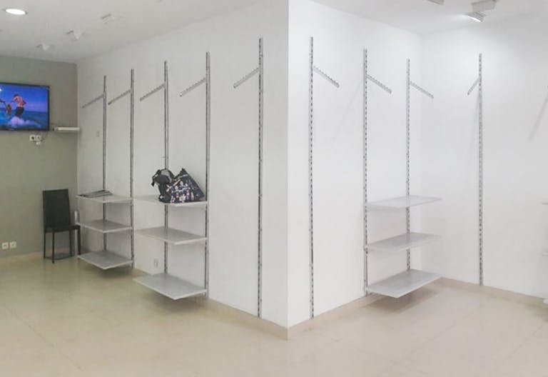 Classic Le Marais Pop-Up Shop - Image 3