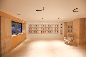 Beautiful Showroom in Republique - Image 1