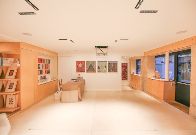 Beautiful Showroom in Republique - Image 2