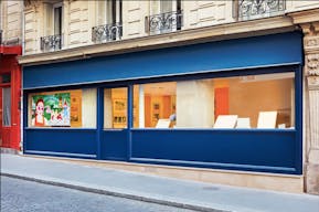 Beautiful Showroom in Republique - Image 7