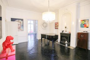 Showroom in Saint Germain des Près - Image 0