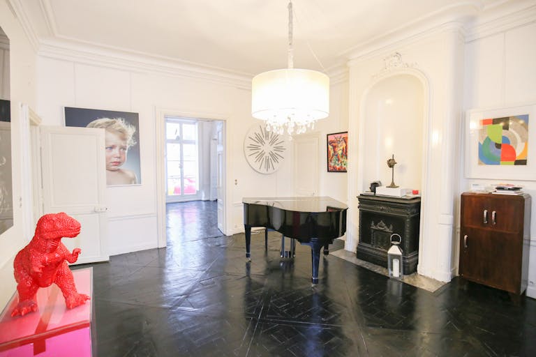 Showroom in Saint Germain des Près - Image 0