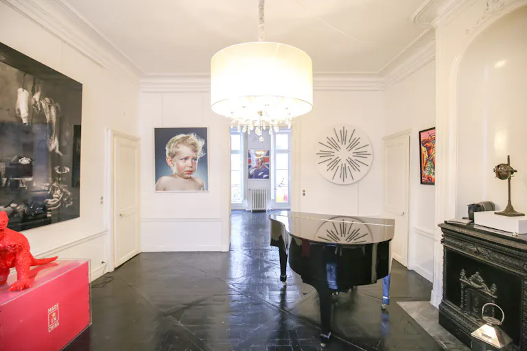 Showroom in Saint Germain des Près - Image 2