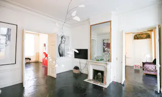 Showroom in Saint Germain des Près - Image 4