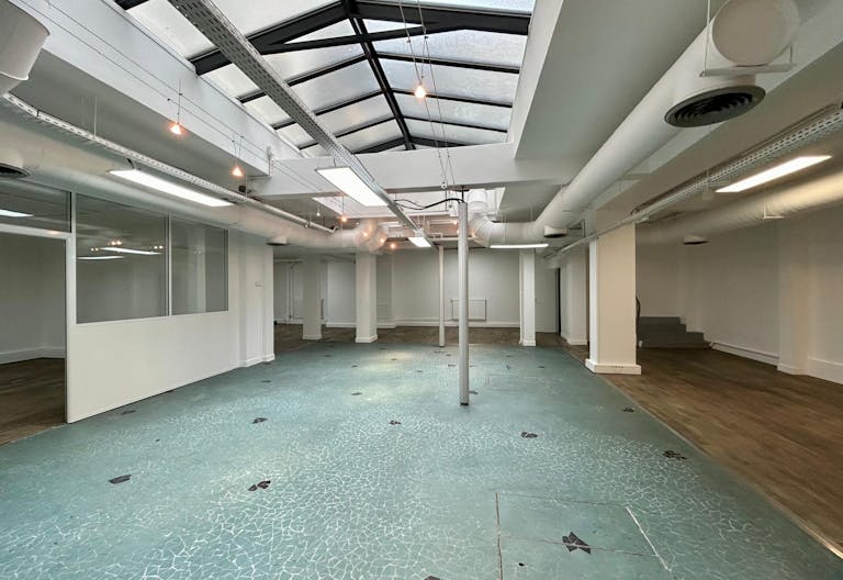 Industrial space well located in the New Fashion District - Image 0