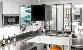 Modern Showroom in La Muette - Image 6