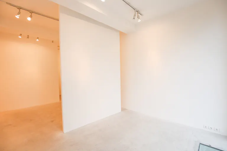 Sublime Le Marais Showroom - Image 4
