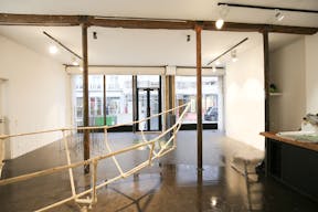 Pop-Up Store in Chic Le Marais - Image 0