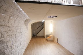 Pop-Up Store in Chic Le Marais - Image 5