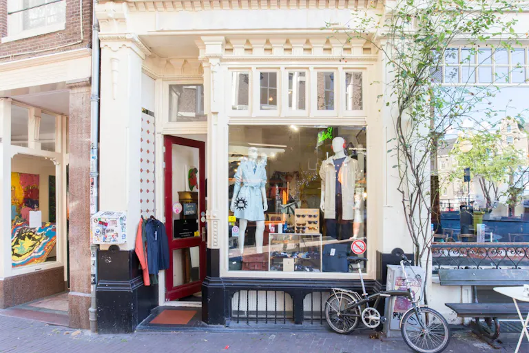 Beautiful Pop-Up Store The Center - Image 0