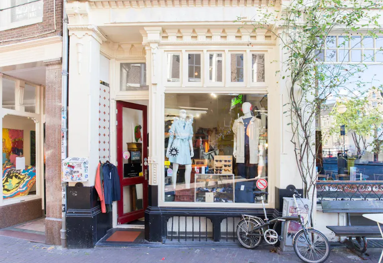 Beautiful Pop-Up Store The Center - Image 0