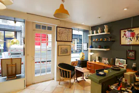 Cozy Pop-Up Store in Le Marais - Image 0