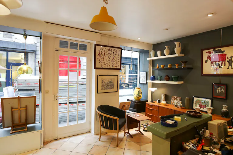 Cozy Pop-Up Store in Le Marais - Image 0
