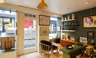 Cozy Pop-Up Store in Le Marais - Image 0