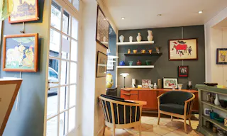 Cozy Pop-Up Store in Le Marais - Image 1