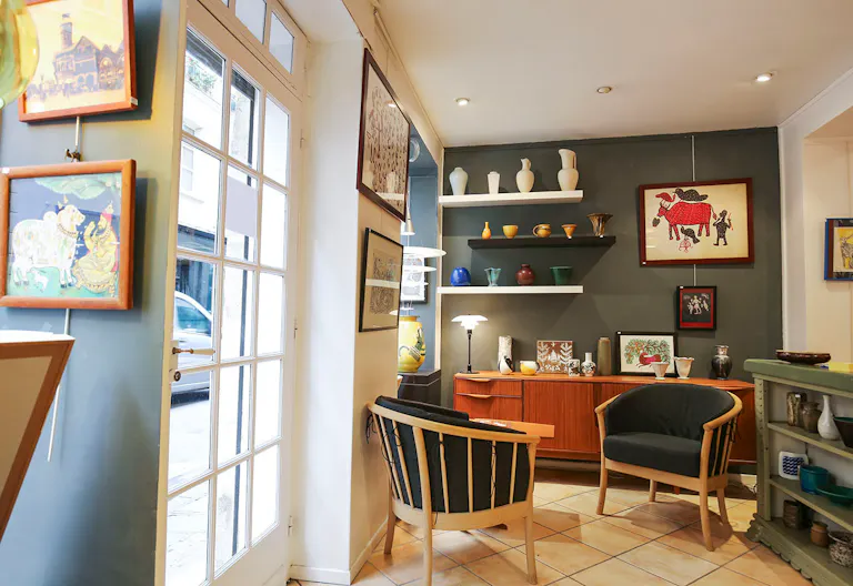 Cozy Pop-Up Store in Le Marais - Image 1