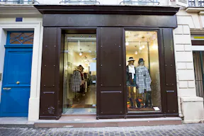 Pop-Up Store Near Place Vendôme - Image 5