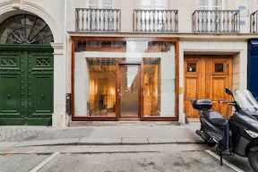 Pop-Up Store in Historic 1er - Image 4