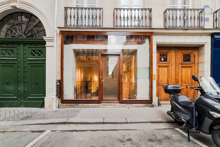 Pop-Up Store in Historic 1er - Image 4
