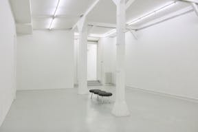 White-Washed Gallery In Vibrant Le Marais - Image 3