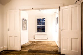 Charming Showroom in Whitechapel - Image 5