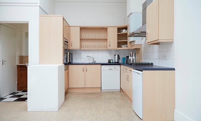 Flexible Showroom in Islington - Image 3