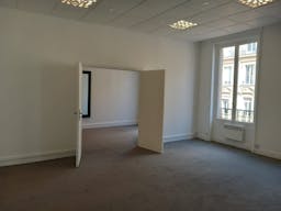 Prime Location Boutique - Triangle d'Or Paris - Image 12