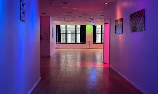 Entire Floor in SOHO with 2 extra rooms! - Image 29