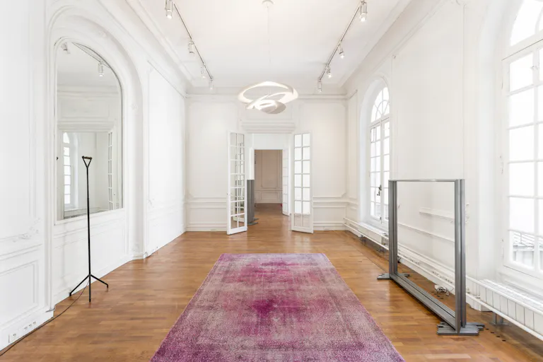 Sublime Space in Lively Le Marais - Image 0