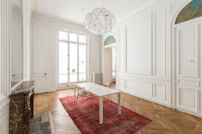 Sublime Space in Lively Le Marais - Image 3