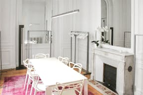 Sublime Space in Lively Le Marais - Image 6