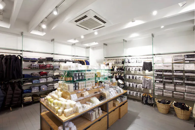 Pop-Up Store in Saint-Germain - Image 2