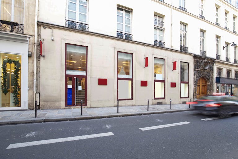 Pop-Up Store in Saint-Germain - Image 4