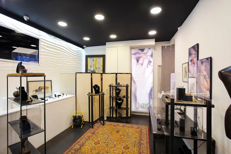 Graphic Boutique Central Le Marais - Image 2