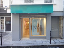 Showroom in Arty Beaubourg - Image 3