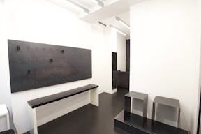 Creative Boutique in Bustling Sentier - Image 2