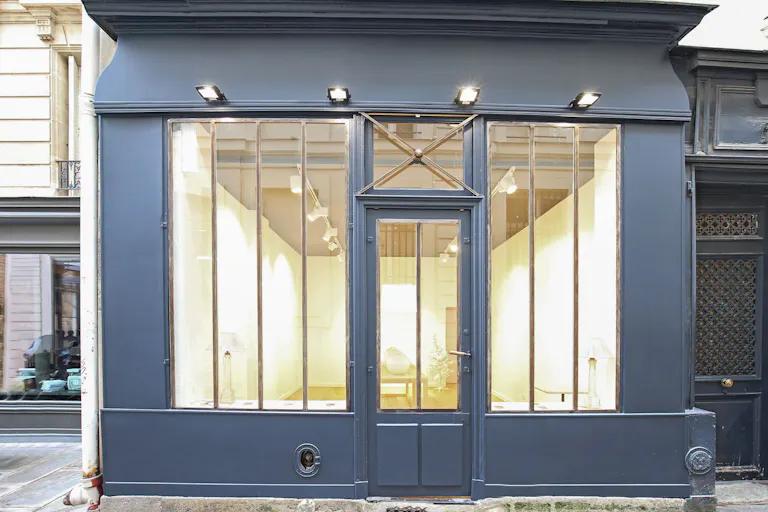 Pop-Up Shop Close to Saint Sulpice - Image 4