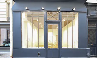 Pop-Up Shop Close to Saint Sulpice - Image 4