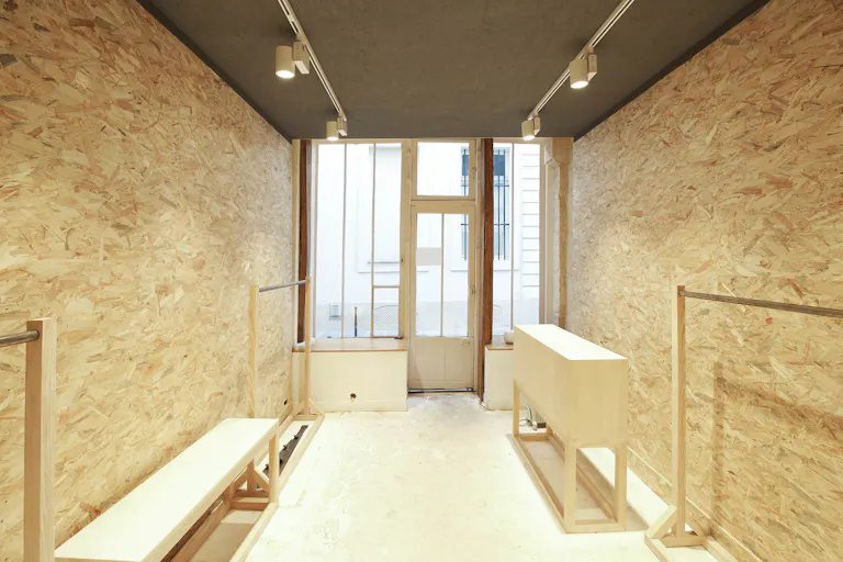 Pop-Up Store Near Saint Sulpice - Image 1