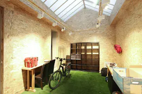Pop-Up Store Near Saint Sulpice - Image 4