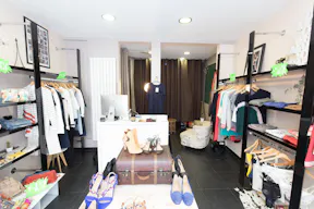 Pop-Up Store in Montparnasse - Image 3