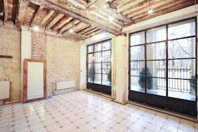 Pop-Up Shop in Prime Palais Royal - Image 1